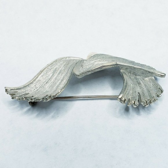 BSK Brooch Brushed Silver Tone MCM Style with a Faux Pearl Signed BSK - Picture 2 of 4